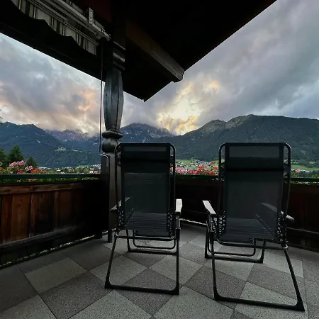 Haus Saxer Apartament