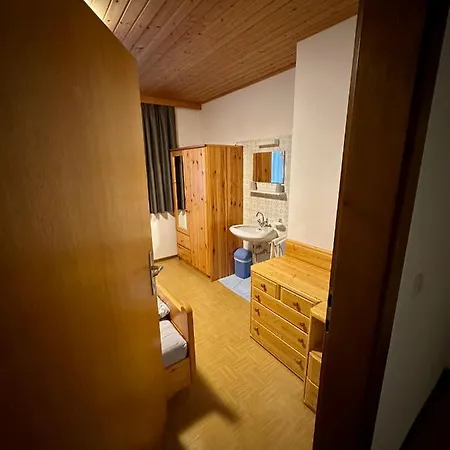 Haus Saxer Apartament