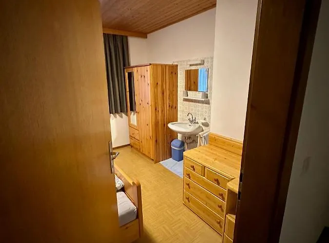 Haus Saxer 아파트